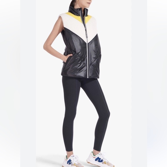 STAUD x NB Puffy Vest - Picture 2 of 8